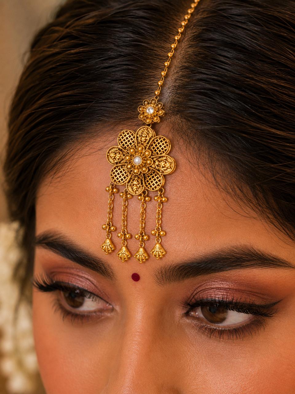 Ankuna Antique Gold Floral Choker Set with Earrings & Maang Tikka