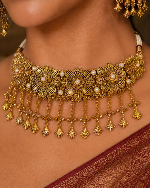 Ankuna Antique Gold Floral Choker Set with Earrings & Maang Tikka