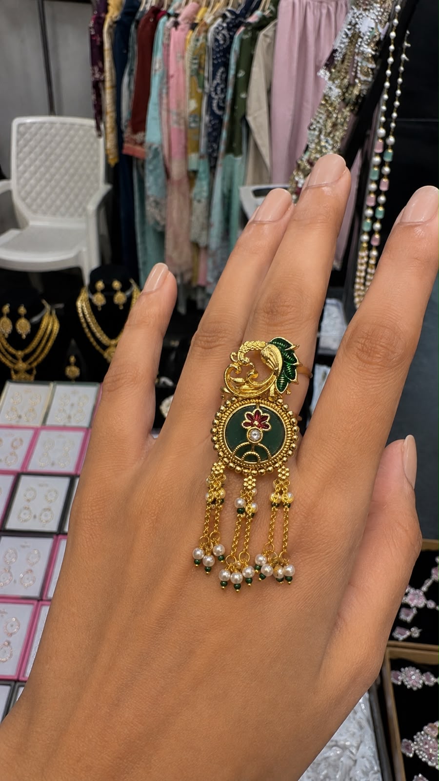 Emerald Floral Pearl Hand Harness Ring