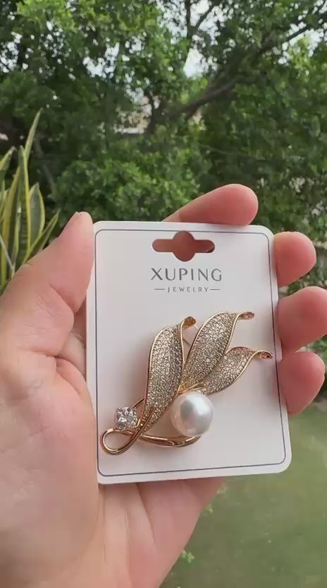 Elegant Gold Leaf Pearl Crystal Brooch